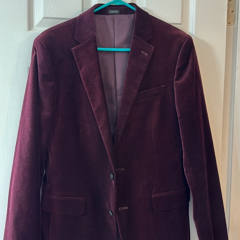 Burgundy Velvet Men’s Blazer